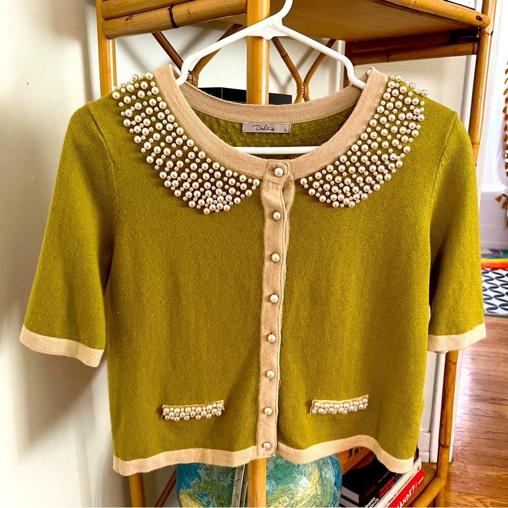 Green short sleeve cardigan with pearl details